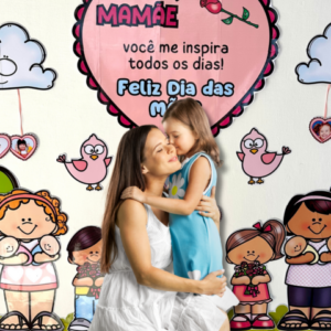 Painel tema Dia das Mães de corações com fotos para impressão