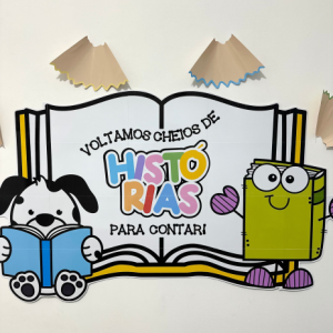Painel Volta às Aulas tema livros para impressão